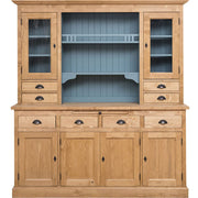 Tömör fenyőfából készült, 179 cm hosszú és 197 cm magas tálalószekrény