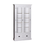 Tömör fenyőfából készült, 109 cm hosszú és 210 cm magas, kétfiókos, kétajtós zárható vitrin-könyvszekrény