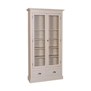 Tömör fenyőfából készült, 109 cm hosszú és 210 cm magas, kétfiókos, kétajtós zárható vitrin-könyvszekrény