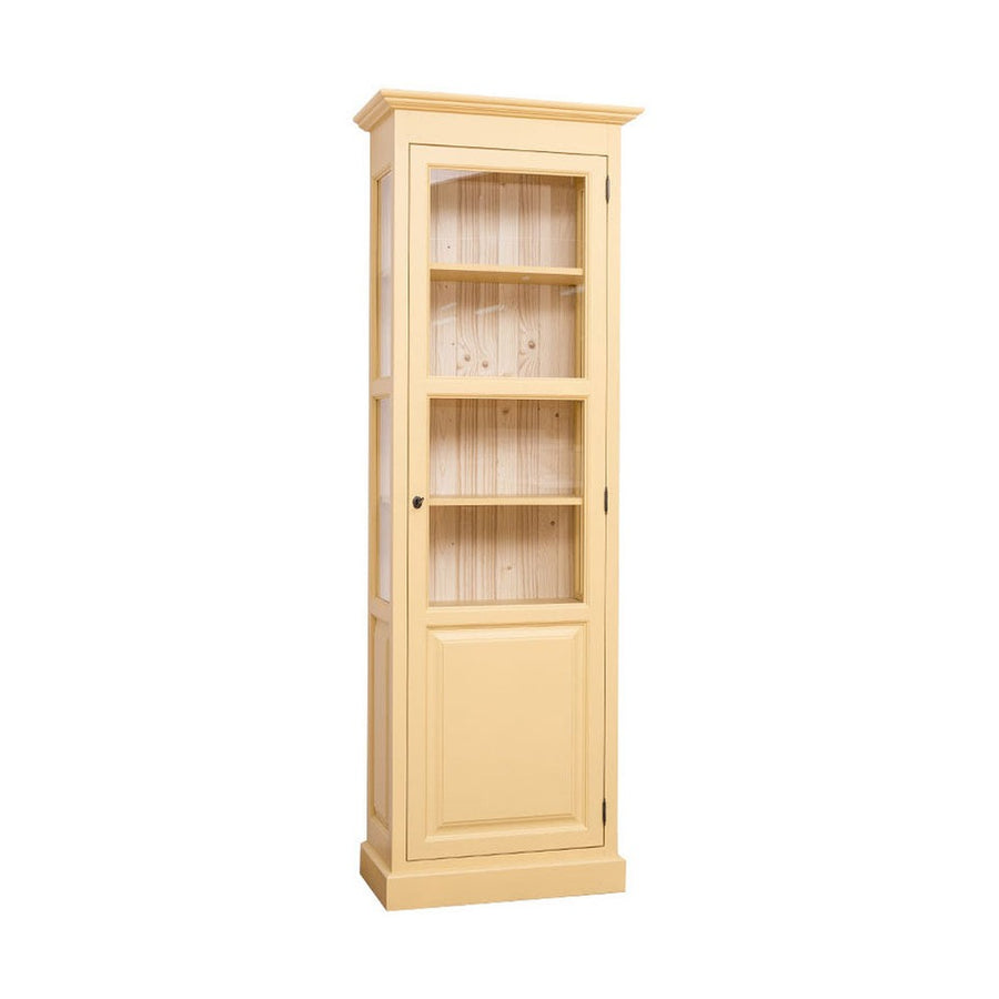 Tömör fenyőfából készült, 75 cm hosszú és 220 cm magas, három oldalról üvegezett, egyajtós zárható vitrin-könyvszekrény