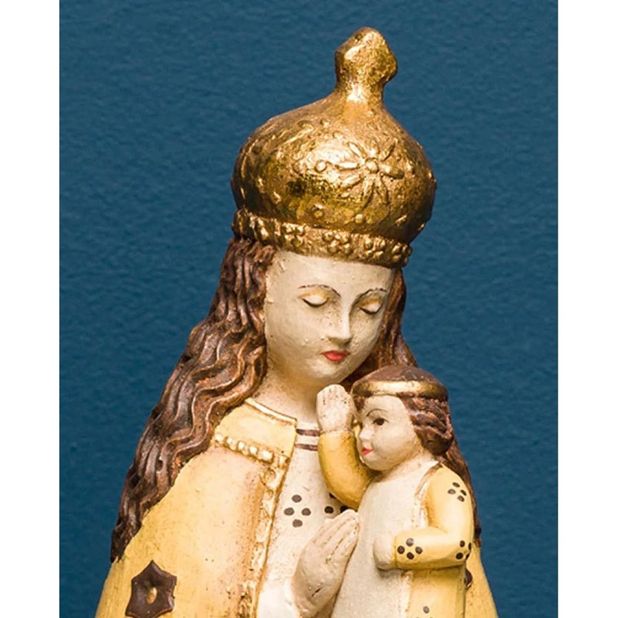 Védelmező Madonna, Hummel ábrázolás alapján készült szobor.