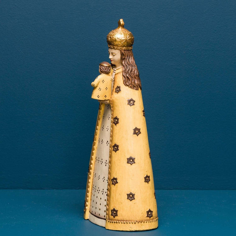 Védelmező Madonna, Hummel ábrázolás alapján készült szobor.