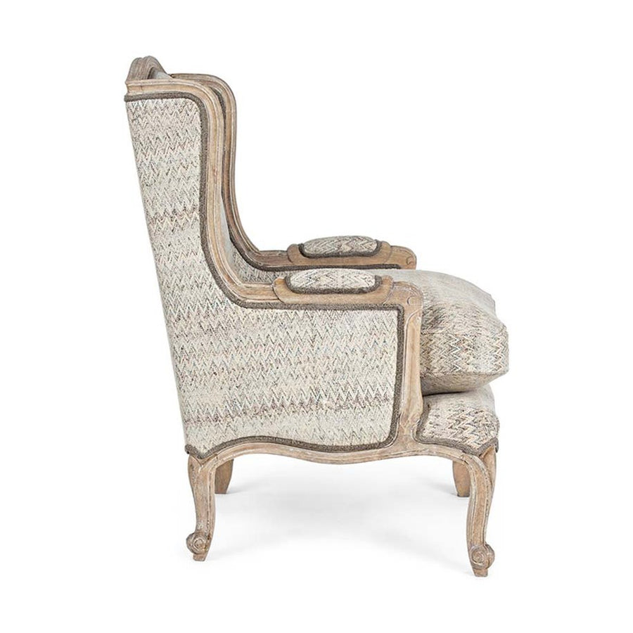 Kolonial stílusú, újrahasznosított magófából készült füles fotel.