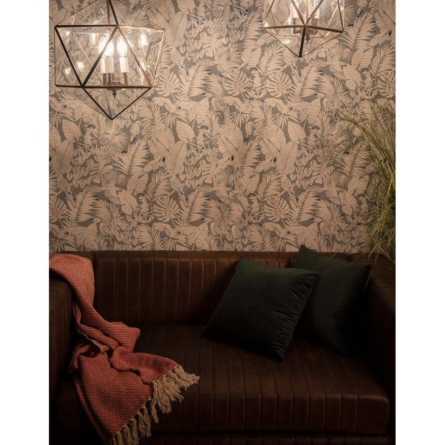 Modern, Art Deco stílusú, aranyszínű fémből és víztiszta üvegből készült, 30 cm átmérőjű, ikozaéder formájú, beltéri függesztek lámpa.