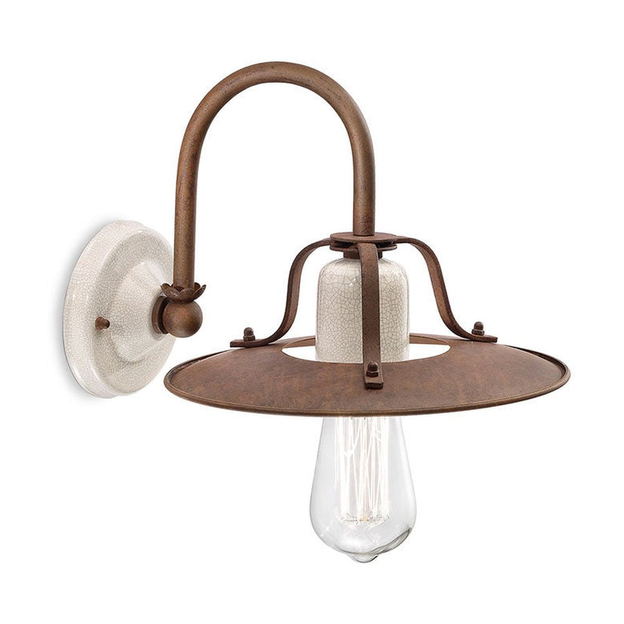 Rusztikus, vidéki stílusú, antikolt, repesztett felületű mázas kerámiából és rozsdás fémből készült, kézműves falilámpa.