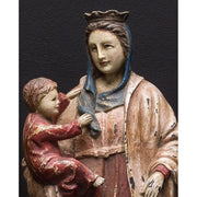 Gyógyító Szűzanyát ábrázoló figura.