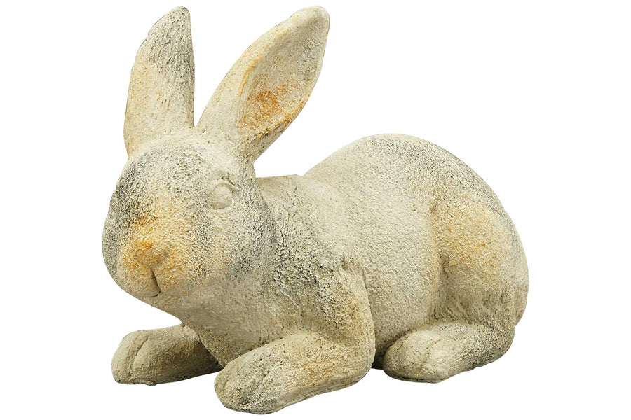 Rusztikus vidéki stílusú, 22 cm hosszú és 15 cm magas, antikolt felületű, krém színű húsvéti nyuszi figura.