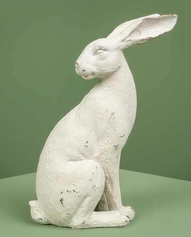 Rusztikus, kopott patinás felületű, 27 cm magas, antik fehér színárnyalatú húsvéti nyuszi figura