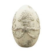 Vidéki vintage stílusú, patinás felületű, antik krém színű, dombormintákkal díszített 15 cm magas húsvéti  tojás