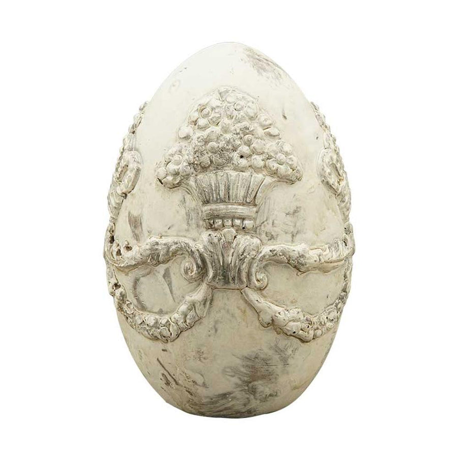 Vidéki vintage stílusú, patinás felületű, antik krém színű, dombormintákkal díszített 15 cm magas húsvéti  tojás