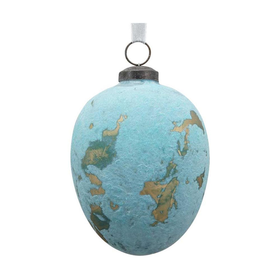 Vidéki vintage stílusú, patinás antik kék színű felületű, 13 cm magas, függeszthető húsvéti üveg tojás