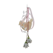 Prémium minőségű, függeszthető, 25 cm magas (+ akasztó), exkluzív megjelenésű, madár alakú, illatos kézműves szappan dekoráció, fehér színű fém tulipánokkal