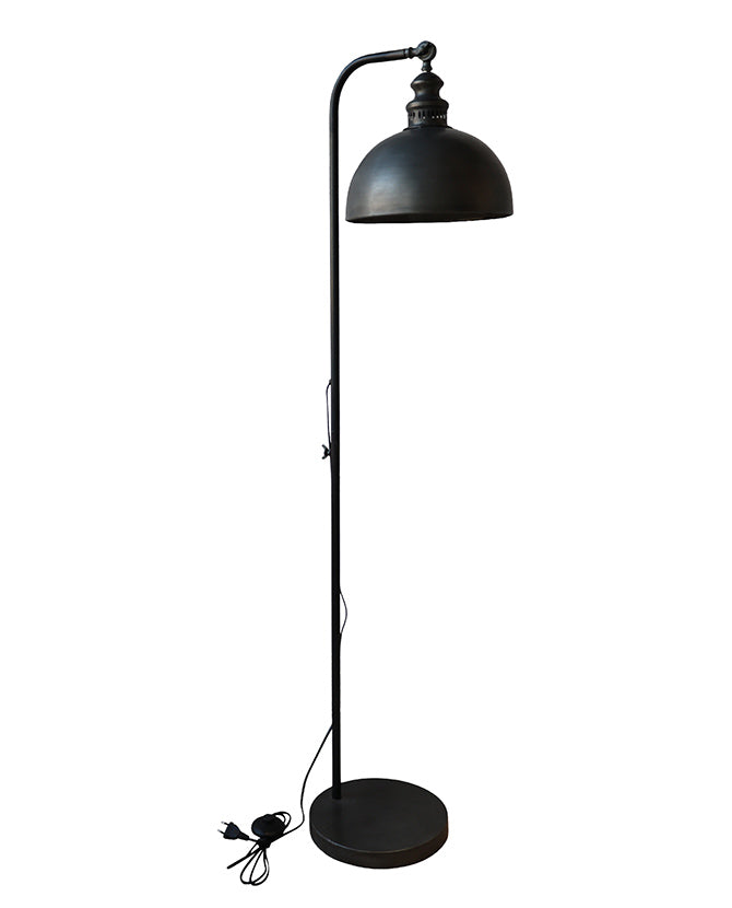 Ipari stílusú, állítható magasságú állólámpa, antikolt, patinázott szürke színű lámpabúrával
