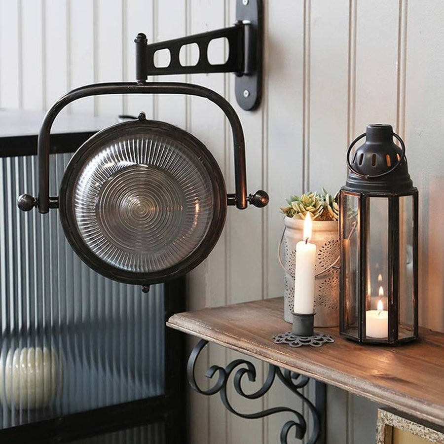 Loft és ipari stílusú bordázott üvegű, antik fekete színű fali lámpa, falikar.