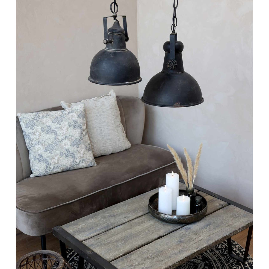 Industrial, loft stílusú fekete régies antikolt felületű ipari fém függeszték lámpa.