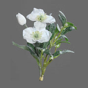 Jeges mű hunyor fagyönggyel.