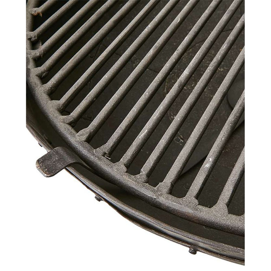 Prémium minőségű, rusztikus vidéki stílusú, nagyméretű 85 cm átmérőjű, antik barna színű, antikolt szegecselt felületű kézműves kerti tűzrakó üst, levehető grill ráccsal és állvánnyal