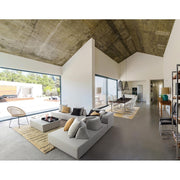 Homokszürke színű, kortárs kerti ülőgarnitúra., modern nappaliban.