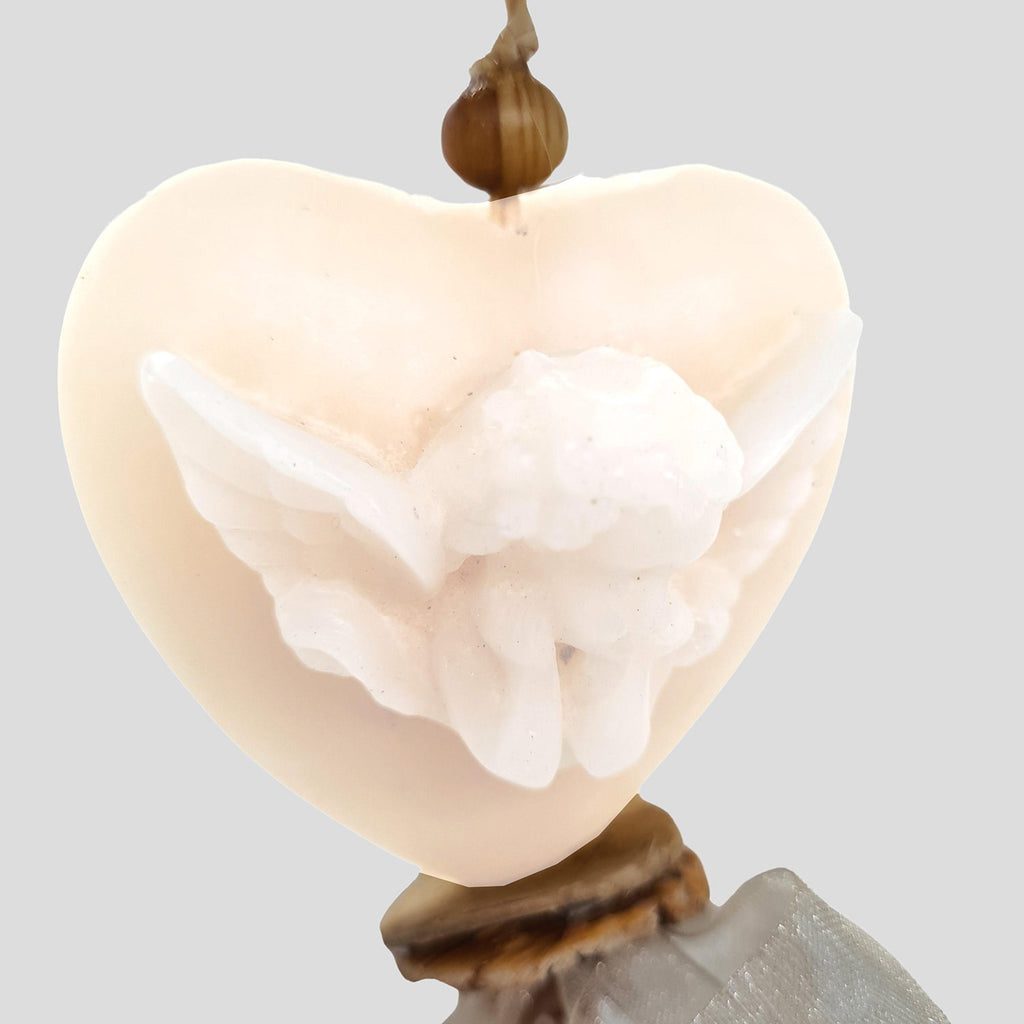 Vintage stílusú, kókusz illatú kézműves illatfüzér, angyal figurás szív formájú krémviasszal.