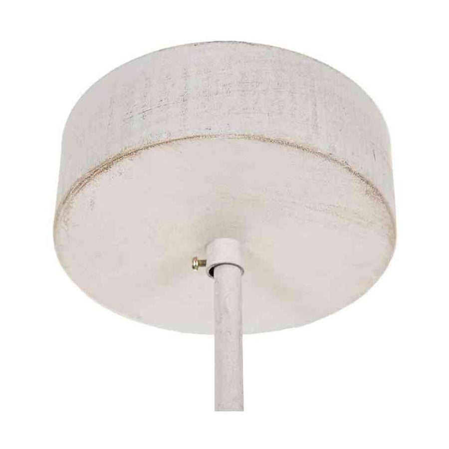 Kortárs mediterrán stílusú, patinás krém színű fémből és fehér színű tölgyfa gyöngysorból készült függeszték lámpa