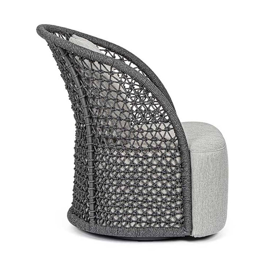 Kortárs stílusú, antracitszürke színű, forgatható, formatervezett kerti dizájn fotel.