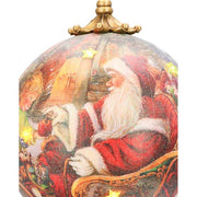 Vintage stílusú, LED-es kialakítású, Télapós életképpel díszített, nagyméretű függeszthető karácsonyi gömb dísz.