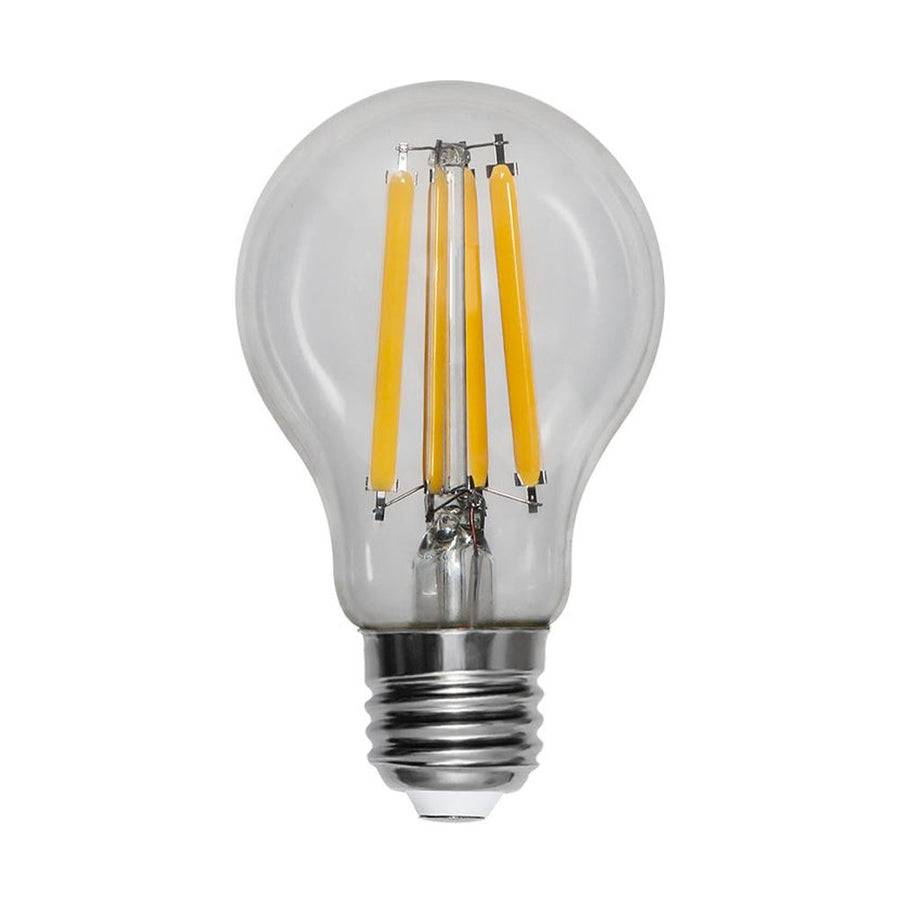 Víztiszta üvegű, normál LED izzó.