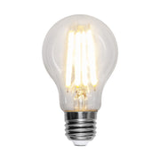 Víztiszta üvegű, normál LED izzó.