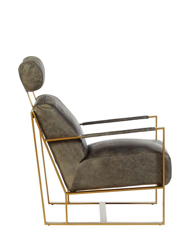 Matt arany színű bevonatú vasból készült, vintage sötétbarna színű marhabőrrel kárpitozott, kortárs-loft stílusú, formatervezett prémium fotel.