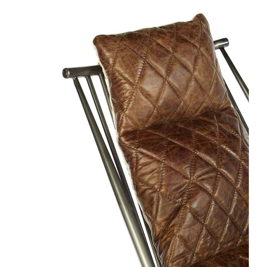 Vasból készült, vintage sötétbarna színű marhabőrrel kárpitozott, kortárs-loft stílusú, formatervezett prémium pihenő karosszék