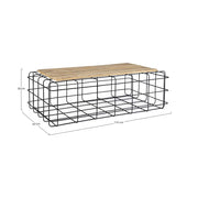 Porfestett, fekete színű acélból készült, natúr színű mangófa tetejű, kortárs, loft stílusú dohányzóasztal.