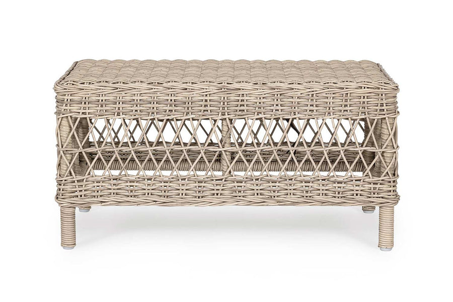 Vidéki vintage stílusú, natúr színű műrattan kerti asztal.