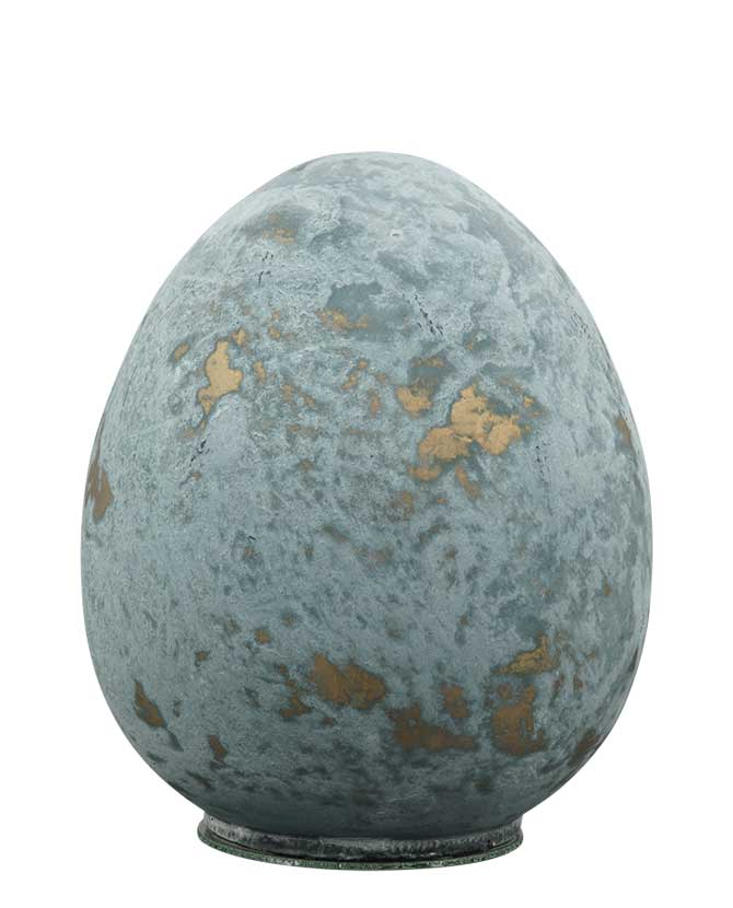 Vidéki vintage stílusú, patinás antik kék színű felületű, 20 cm magas húsvéti üveg tojás