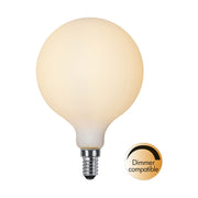 Matt felületű opál LED izzó, dimmer funkciót jelölő jelzéssel..