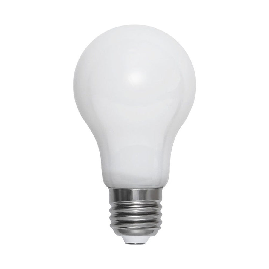 Matt felületű opál LED izzó.