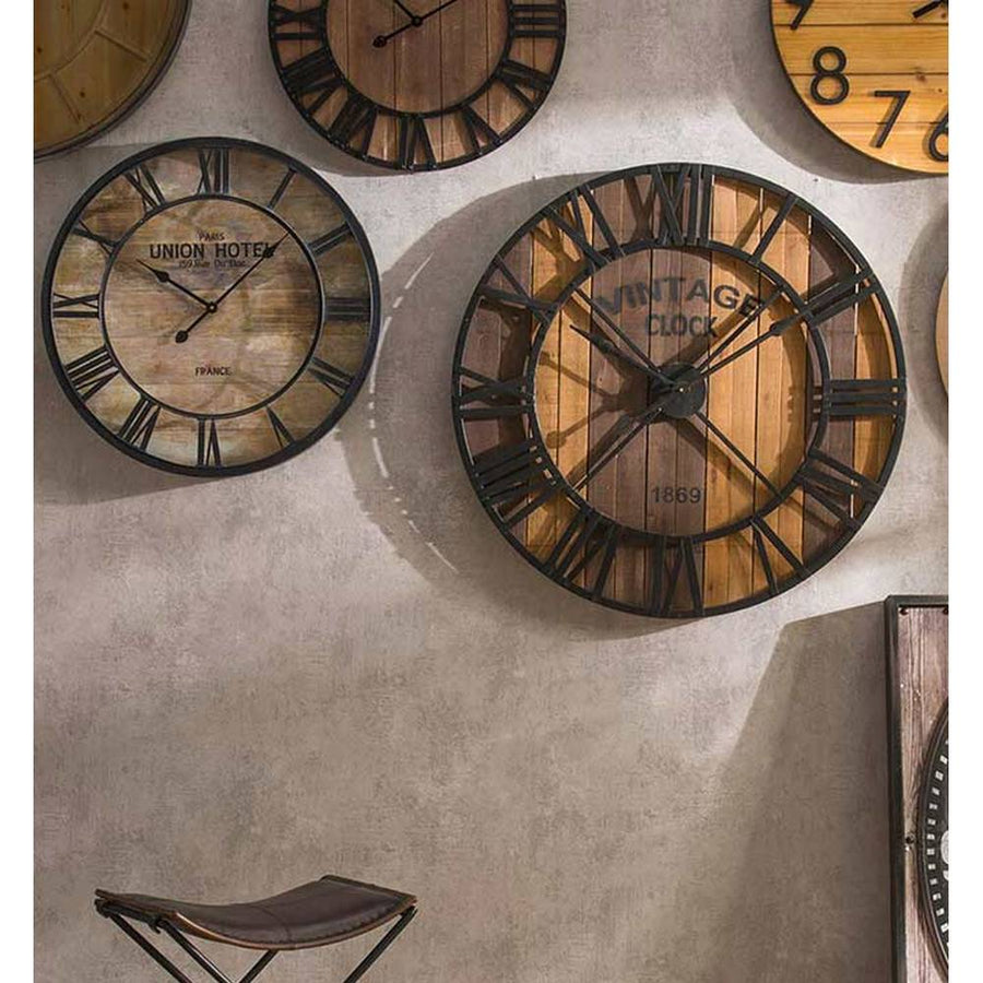 Óriás méretű, 91,5 cm átmérőjű, antikolt fenyőfából és vasból készült loft stílusú falióra