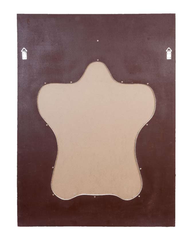 Prémium kategóriás, 128 cm magas, Shabby Chic stílusú, tört fehér színű, antikolt felületű, díszes indamintás kerettel díszített falitükör