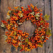 Élethű őszi koszorú berkenyével és dísztökökkel, 60 cm-es méretben, vintage stílusban.