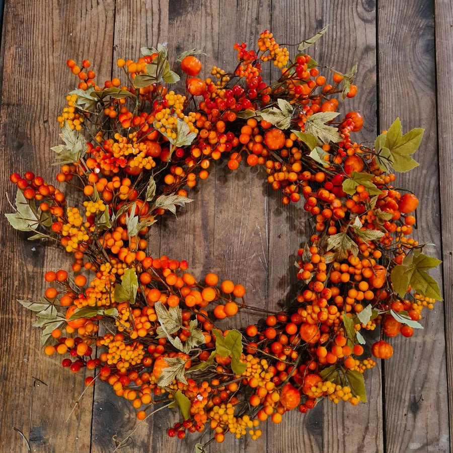 Élethű őszi koszorú berkenyével és dísztökökkel, 60 cm-es méretben, vintage stílusban.