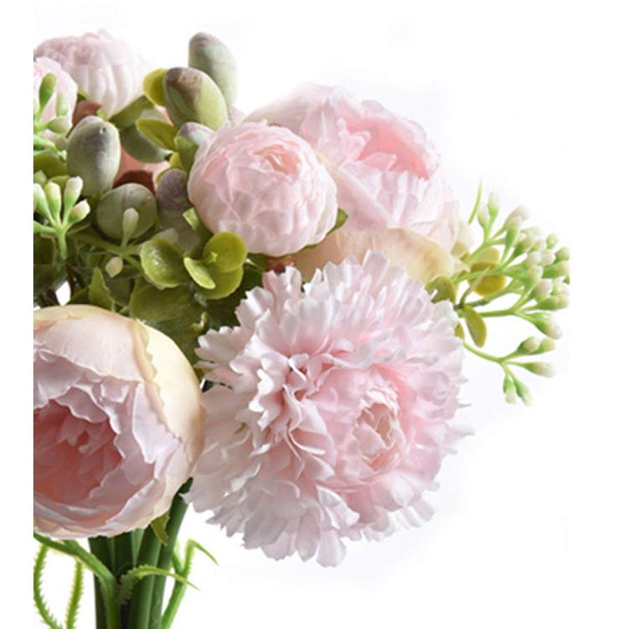 Élethű megjelenésű, mesterséges rózsaszín színű dáliából és pünkösdirózsából készült művirág csokor