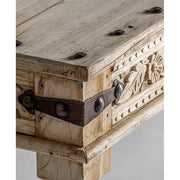 Prémium kategóriás, orientál stílusú, nagyméretű faragott mangófa dohányzóasztal