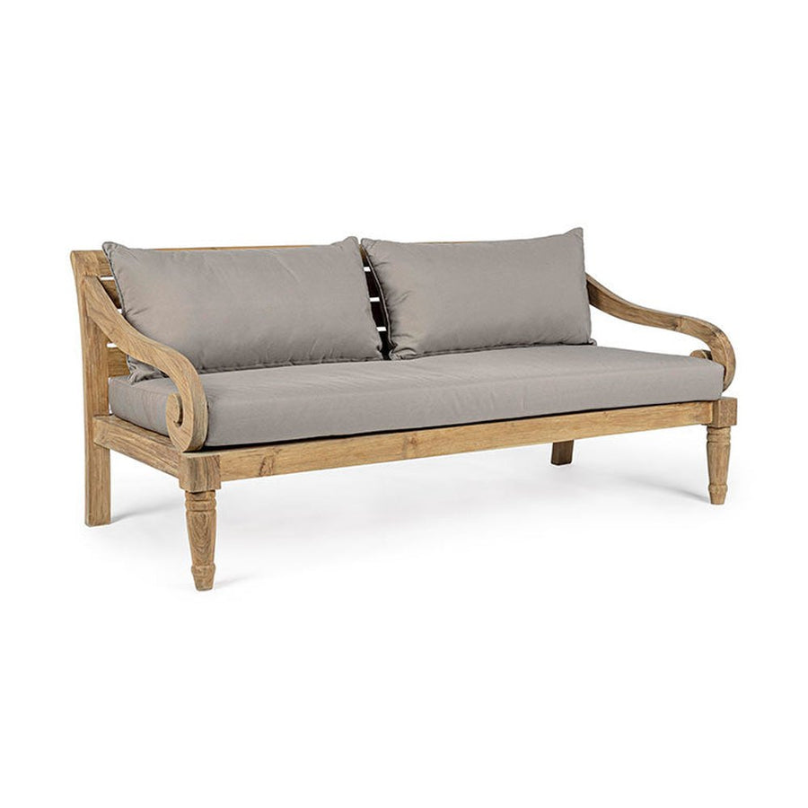 Mediterrán stílusú, teakfa kerti kanapé bézs színűl ülő- és hátpárnákkal.