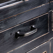 Prémium kategóriás, provanszi stílusú, szilfából készült, 90 cm hosszú és 211 cm magas rusztikus felületű, antik fekete színű vitrines szekrény