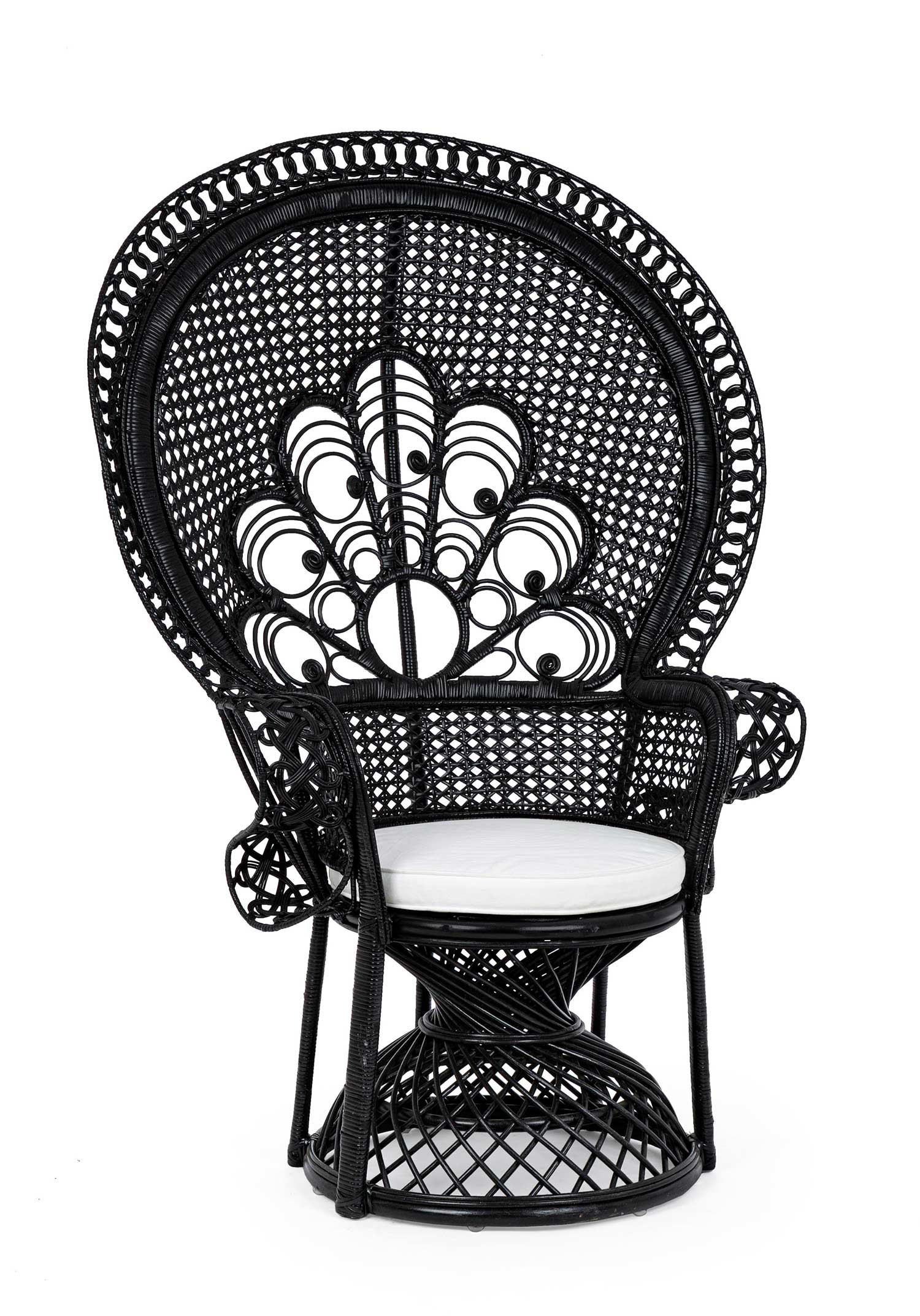 Valódi rattanból készült, fekete színű kézműves páva fotel, ekrü színű ülőpárnával.