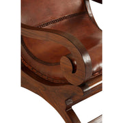 Teakfából és barnaszínű valódi cserzett vintage marhabőrből készült, régens stílusú relaxációs pihenőszék.