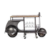 Vespa motor formájú, ezüst színű, fém kézműves bárpult konzol bortartóval, fa pult lappal.