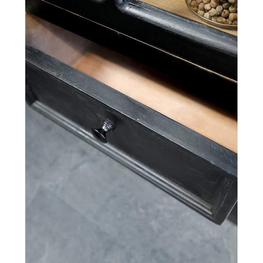 Antik fekete színű vitrines szekrény kihúzott fiókja. 