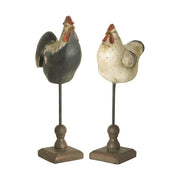 Vintage stílusú, dekoratív megjelenésű 34 cm magas, műgyantából készült kakas figura fa talapzaton