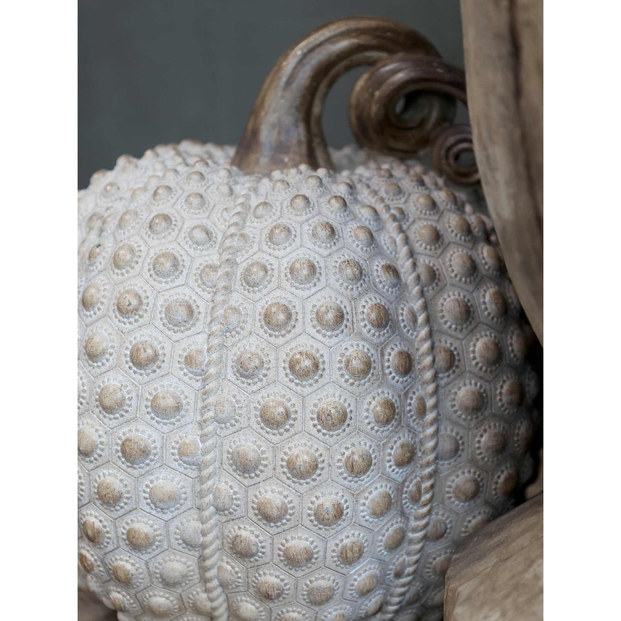 Dombormintás felületű,, antik arany latte színű vintage stílusú dísztök dekoráció.