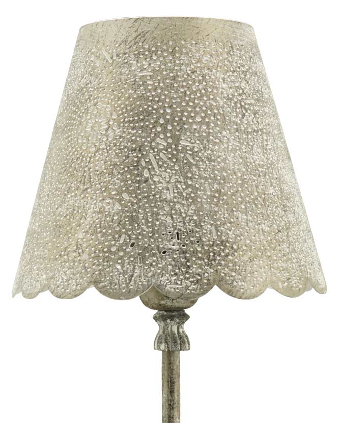 Vintage stílusú, 60,5 cm magas, antikolt felületű asztali lámpa áttört csipke mintázatú fém lámpaernyővel